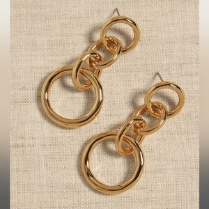NWT BANANA REPUBLIC CHAIN EARRINGS